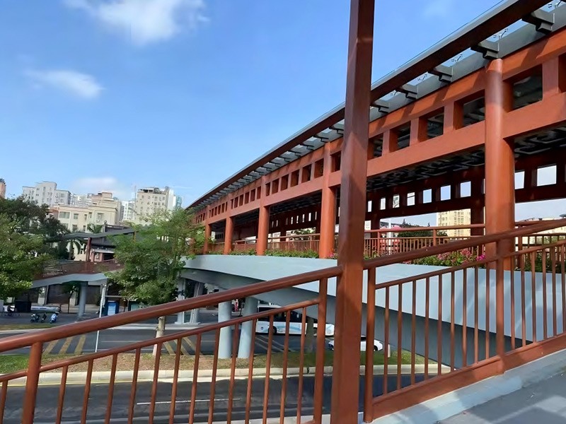 Steel structure project of pedestrian overpass at Zhongxin Road Civic Square
